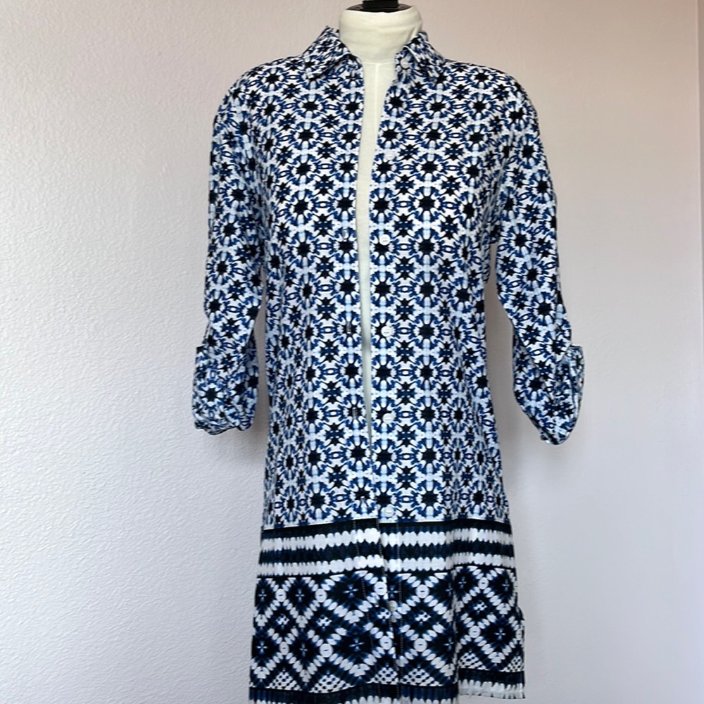 TOMMY BAHAMA - Beautiful Tunic Shirt or Beach Cover-Up